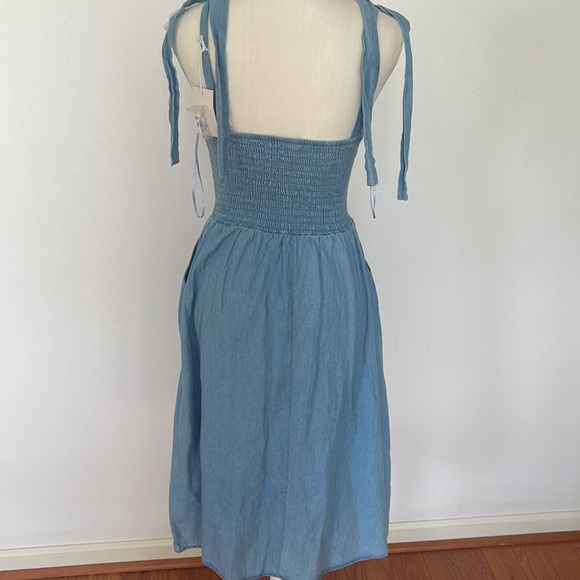 women's LC Lauren Conrad corset body midi dress. - Picture 4 of 4